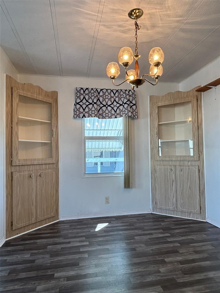 Listing photo id 4 for 21 Frangipani Circle