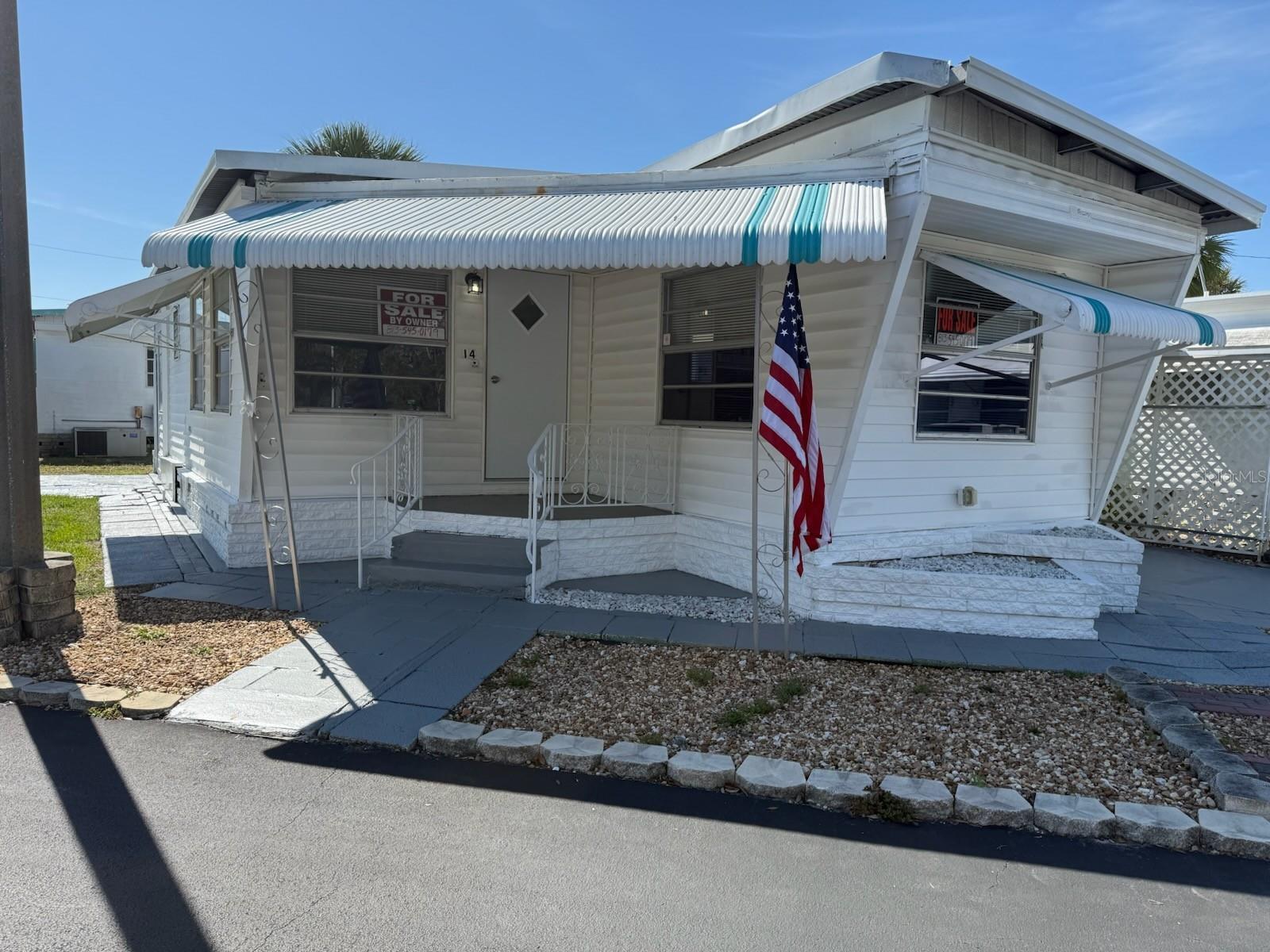 Image 2 of 30 For 4851 Gandy Boulevard B1l14
