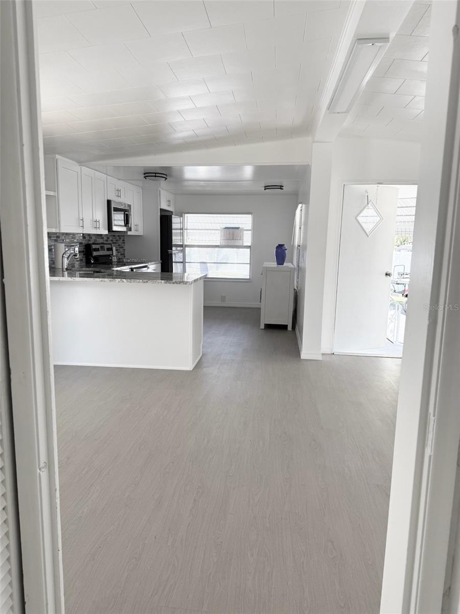 Image 6 of 30 For 4851 Gandy Boulevard B1l14