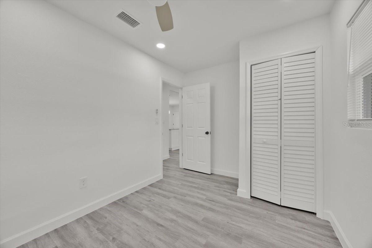 Image 15 of 27 For 2415 Sutton Road