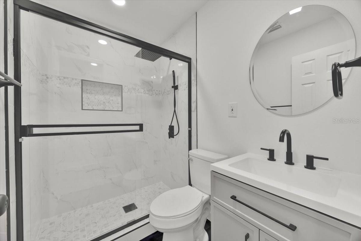 Image 16 of 27 For 2415 Sutton Road