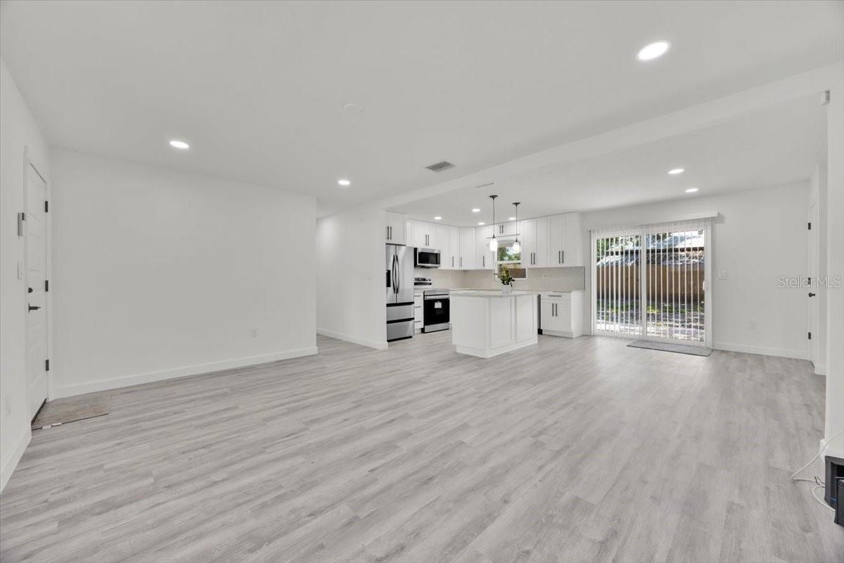 Image 6 of 27 For 2415 Sutton Road