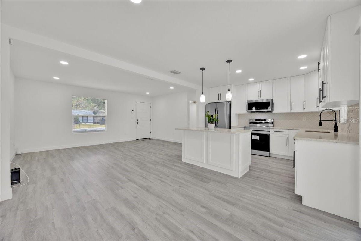 Image 8 of 27 For 2415 Sutton Road