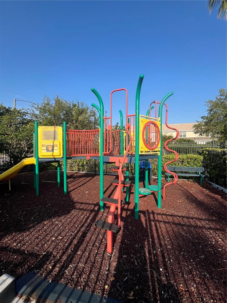 Listing photo id 48 for 540 Somerhill Drive Ne