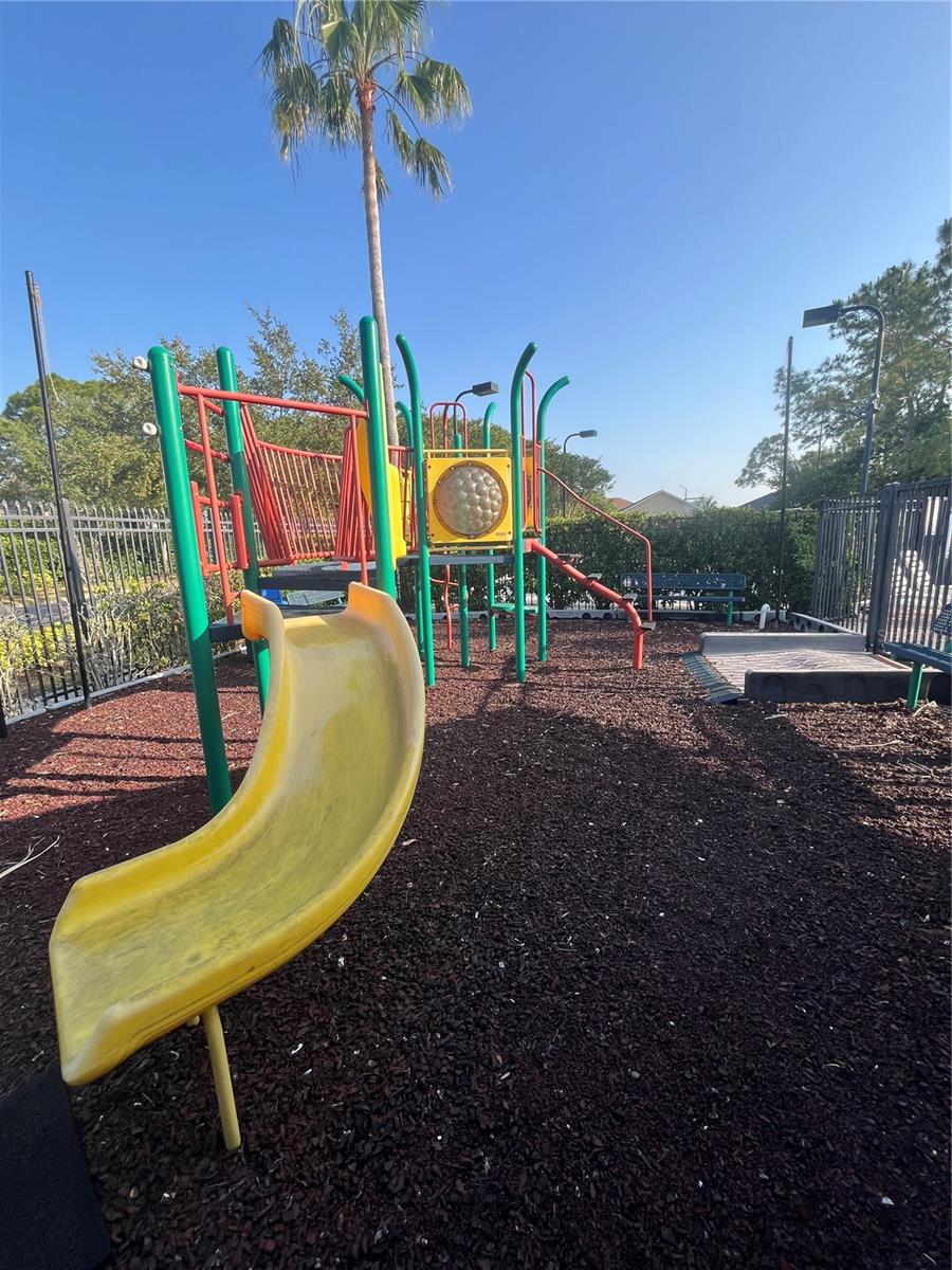 Listing photo id 49 for 540 Somerhill Drive Ne