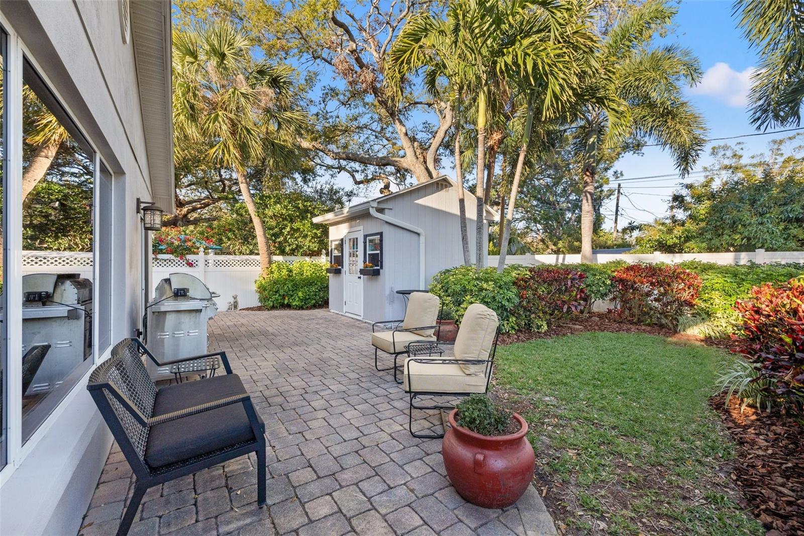 Listing photo id 24 for 2819 Boca Ciega Drive N