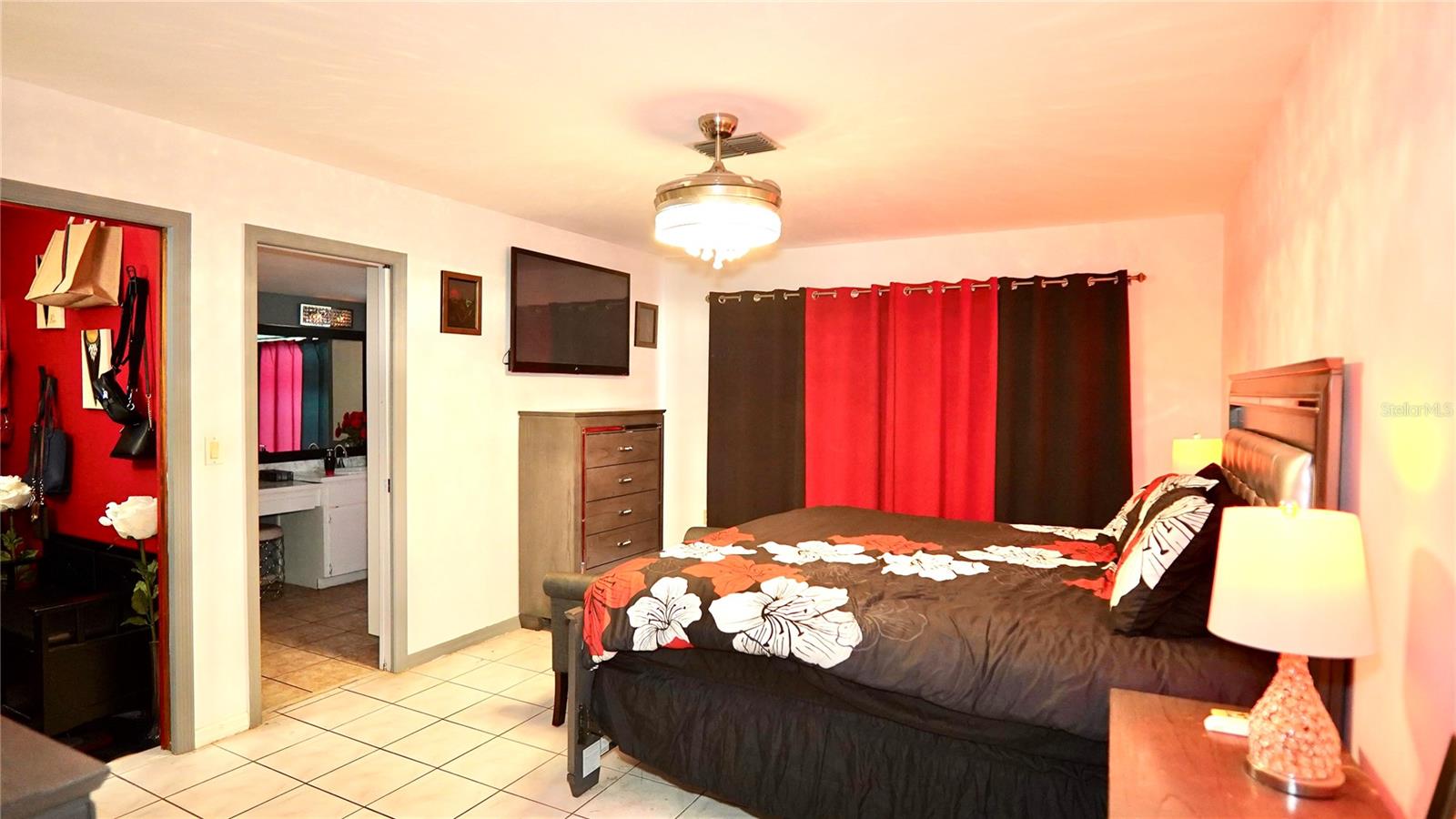 Image 7 of 23 For 10440 Laval Street