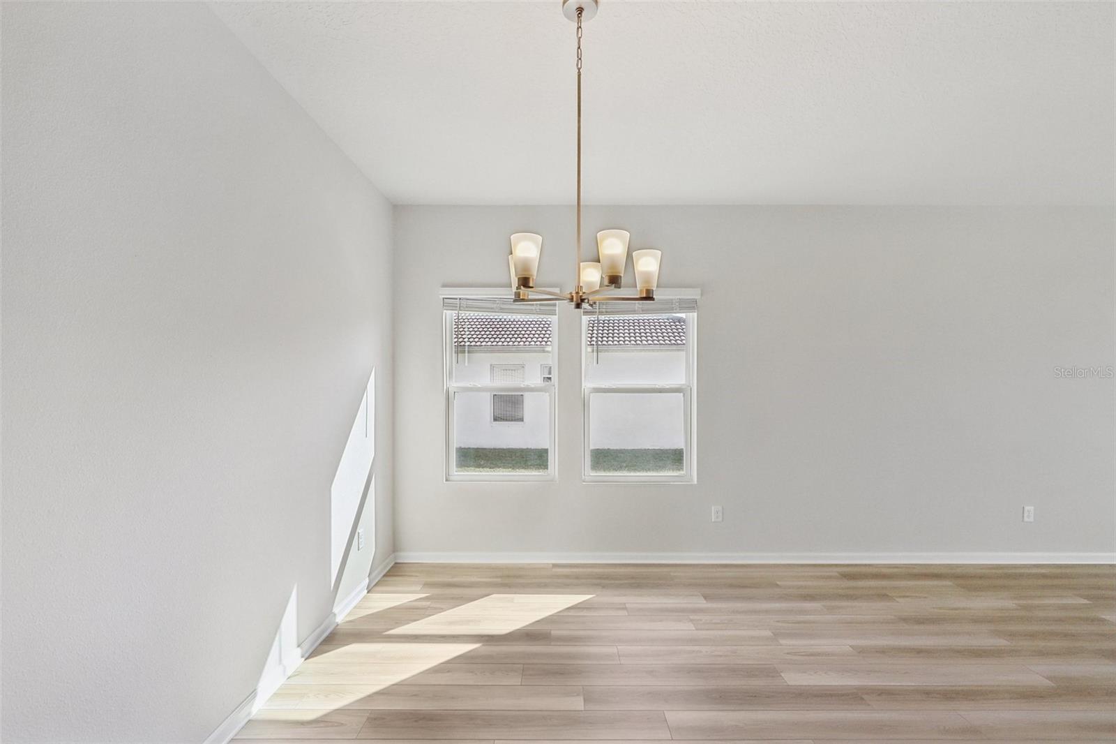 Image 7 of 25 For 186 Pritchard Drive