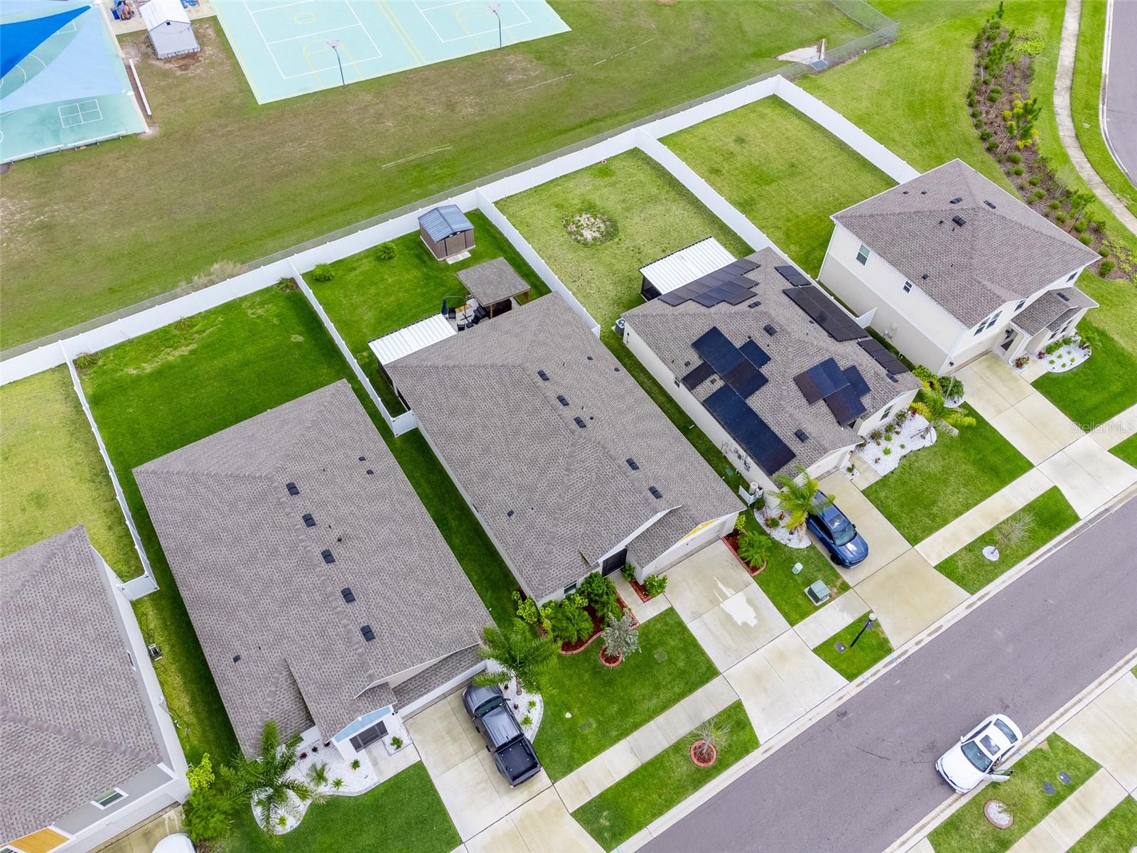 Listing photo id 36 for 12635 Tannencrest Drive