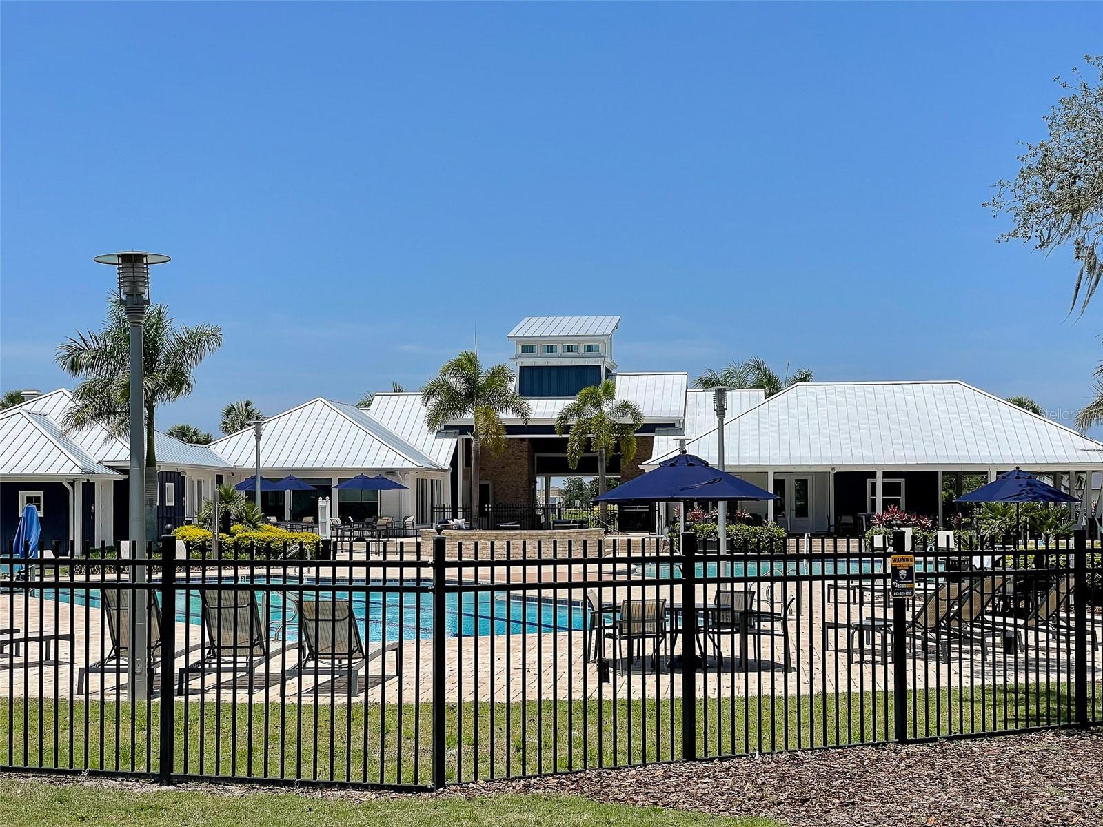 Listing photo id 42 for 12635 Tannencrest Drive