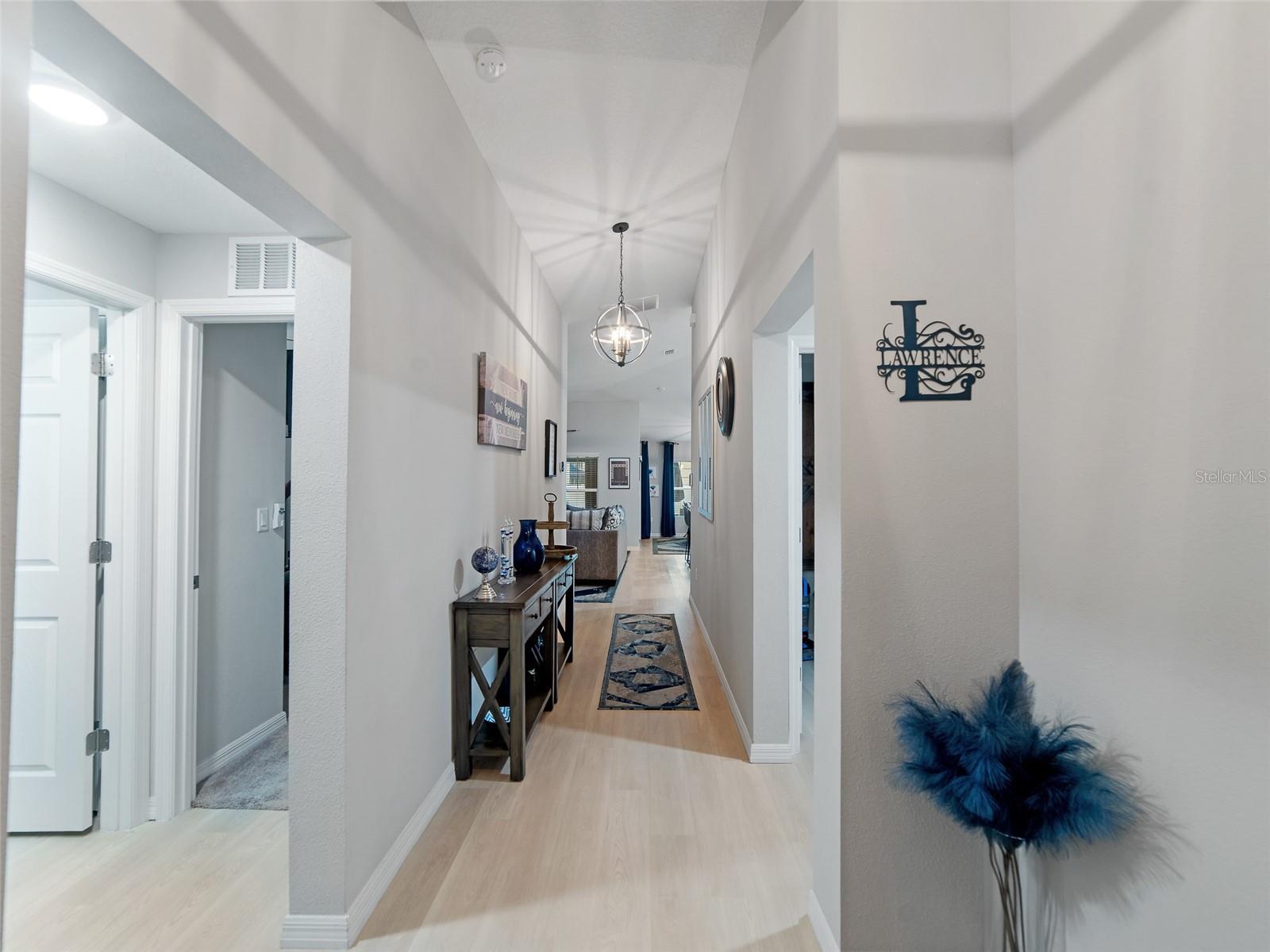 Listing photo id 4 for 12635 Tannencrest Drive