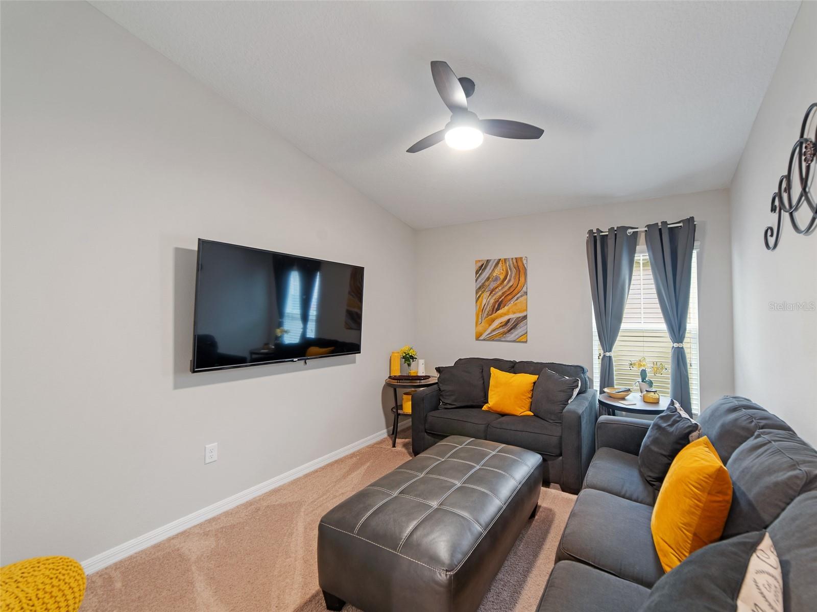 Listing photo id 5 for 12635 Tannencrest Drive