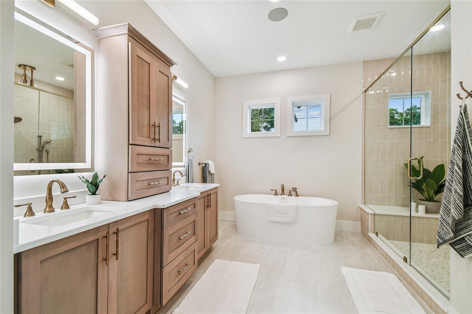 Image 14 of 29 For 211 Renellie Drive