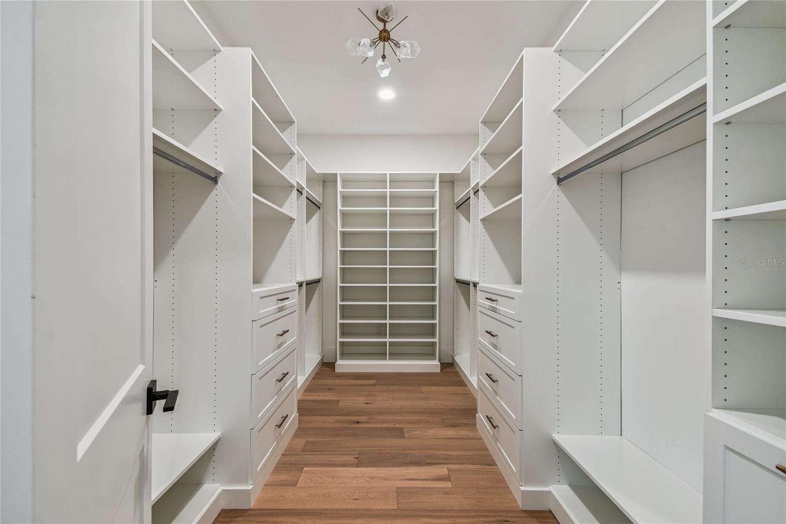 Image 16 of 29 For 211 Renellie Drive