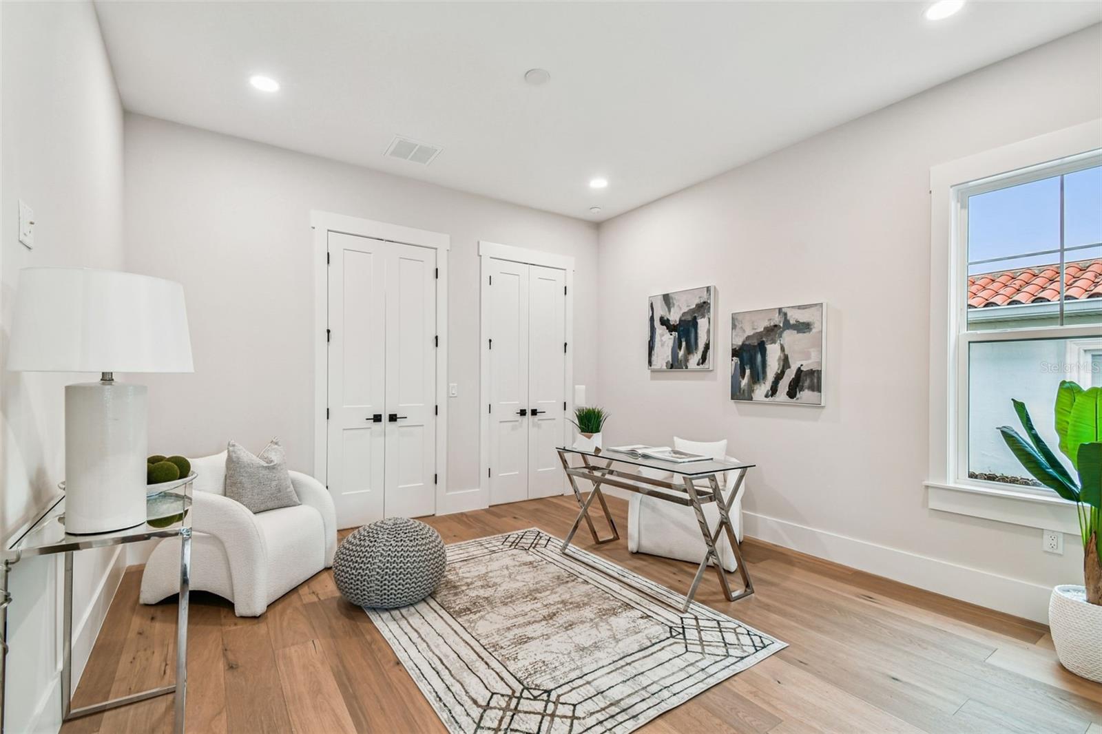 Image 17 of 29 For 211 Renellie Drive