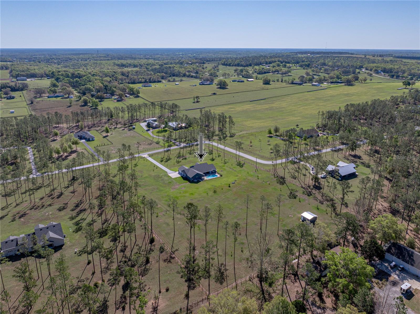 Listing photo id 2 for 17703 Country Squire Lane