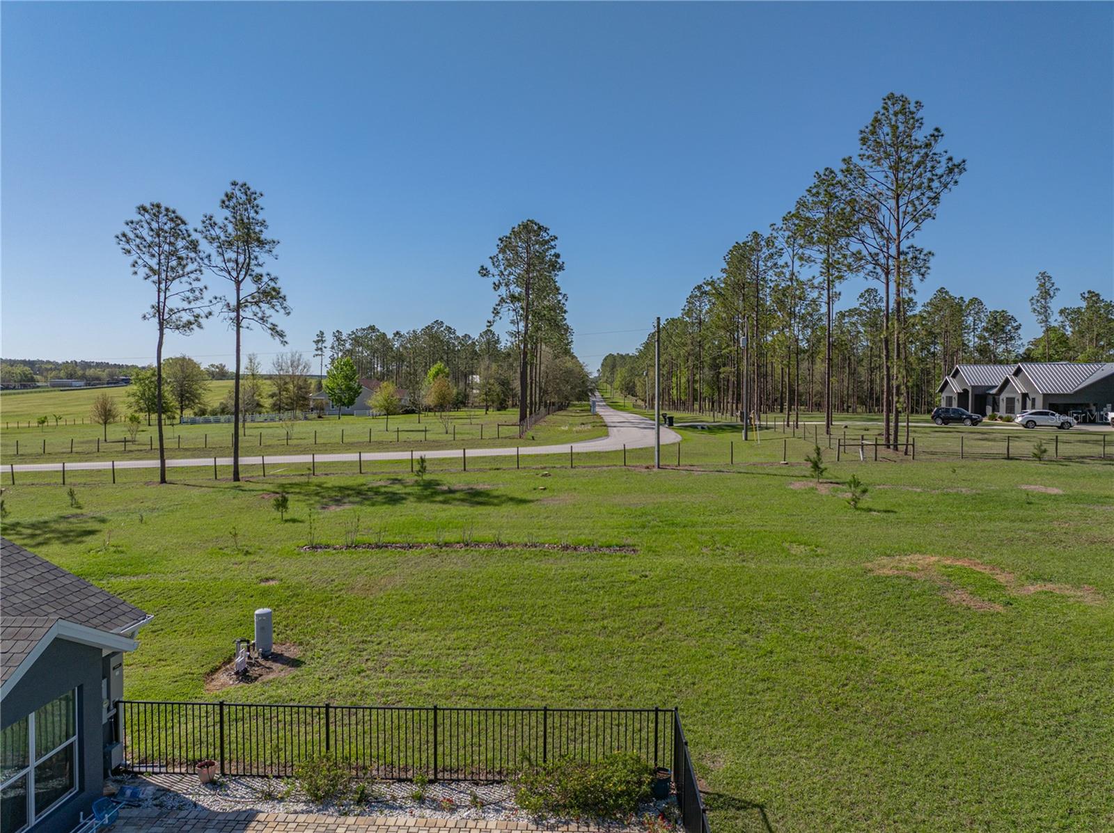 Listing photo id 63 for 17703 Country Squire Lane