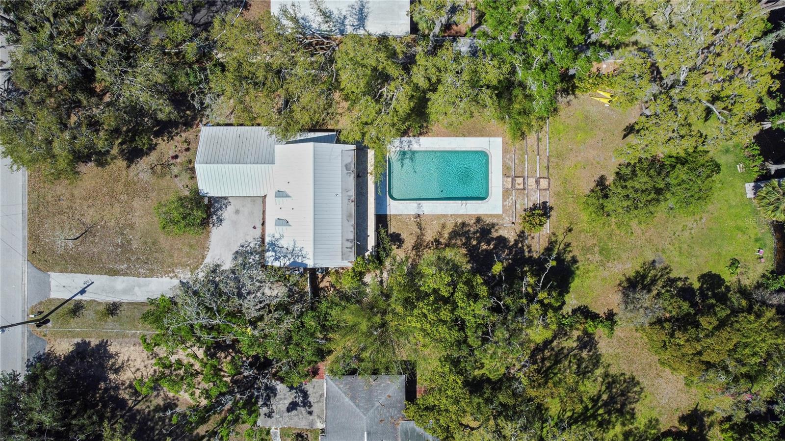 Listing Details for 614 Vanderbaker Road, TEMPLE TERRACE, FL 33617