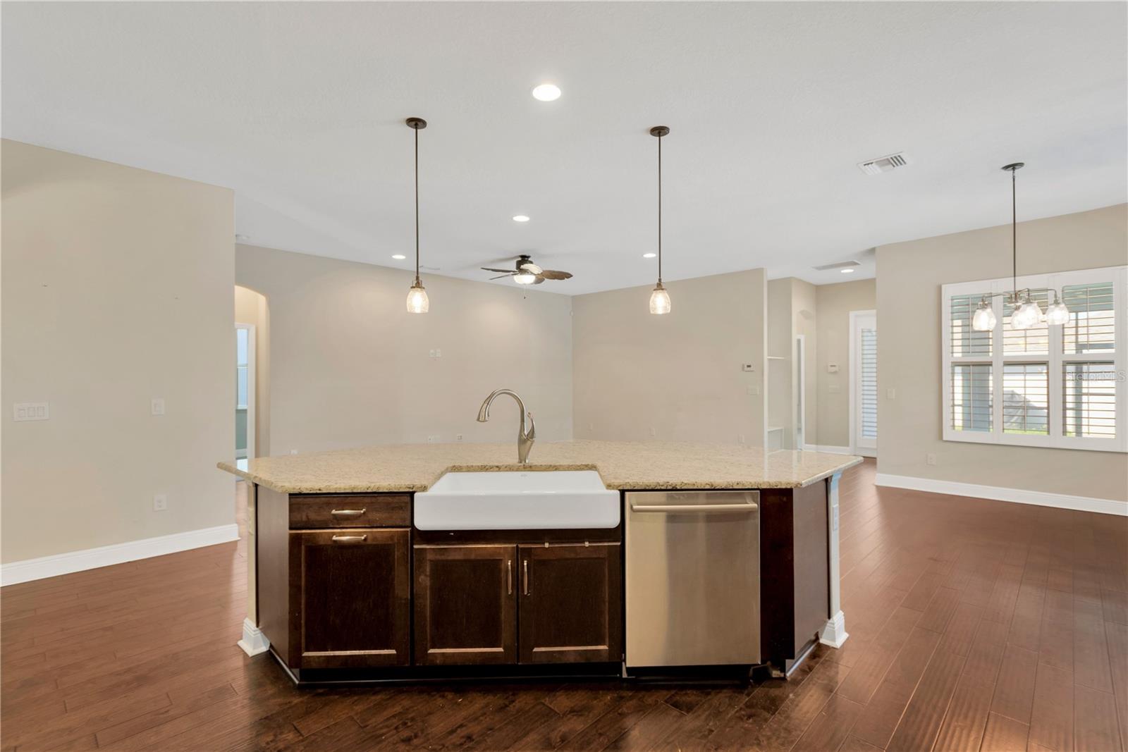 Listing photo id 10 for 4127 Broad Porch Run