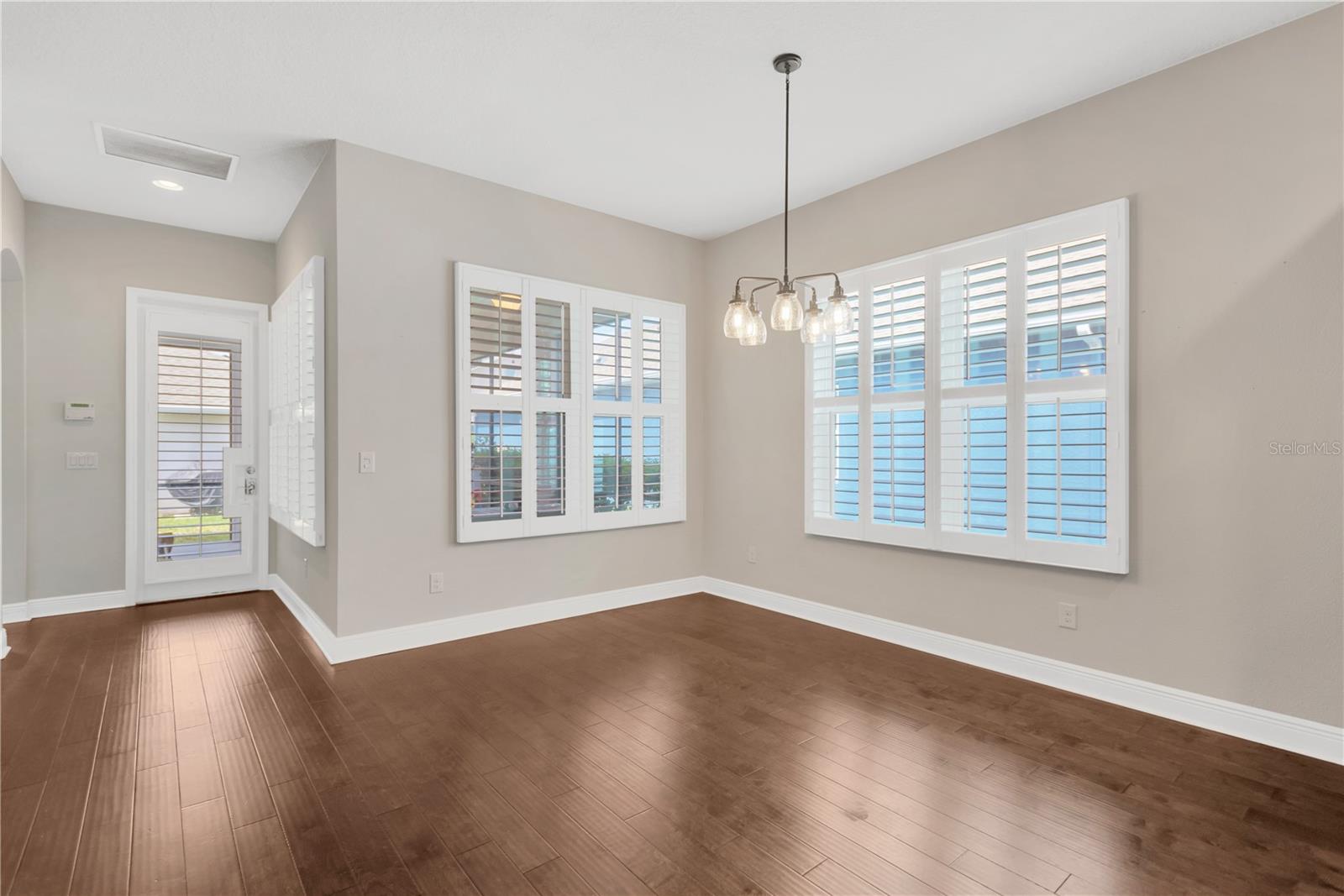 Listing photo id 12 for 4127 Broad Porch Run