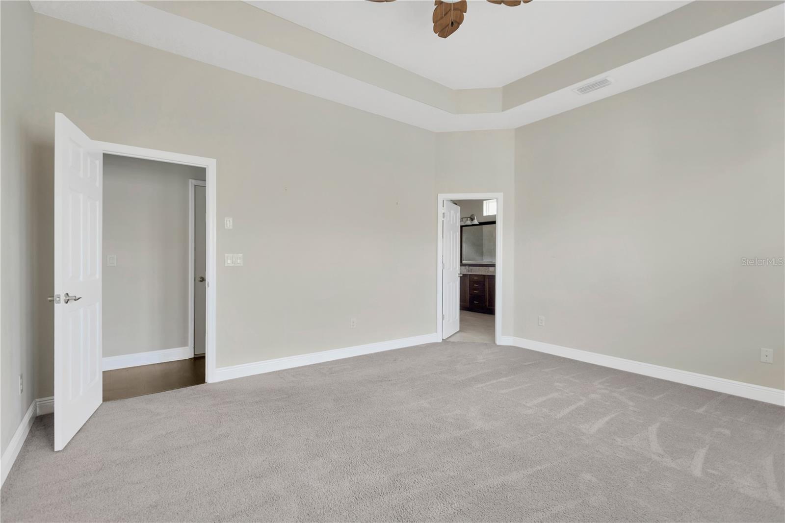 Listing photo id 16 for 4127 Broad Porch Run