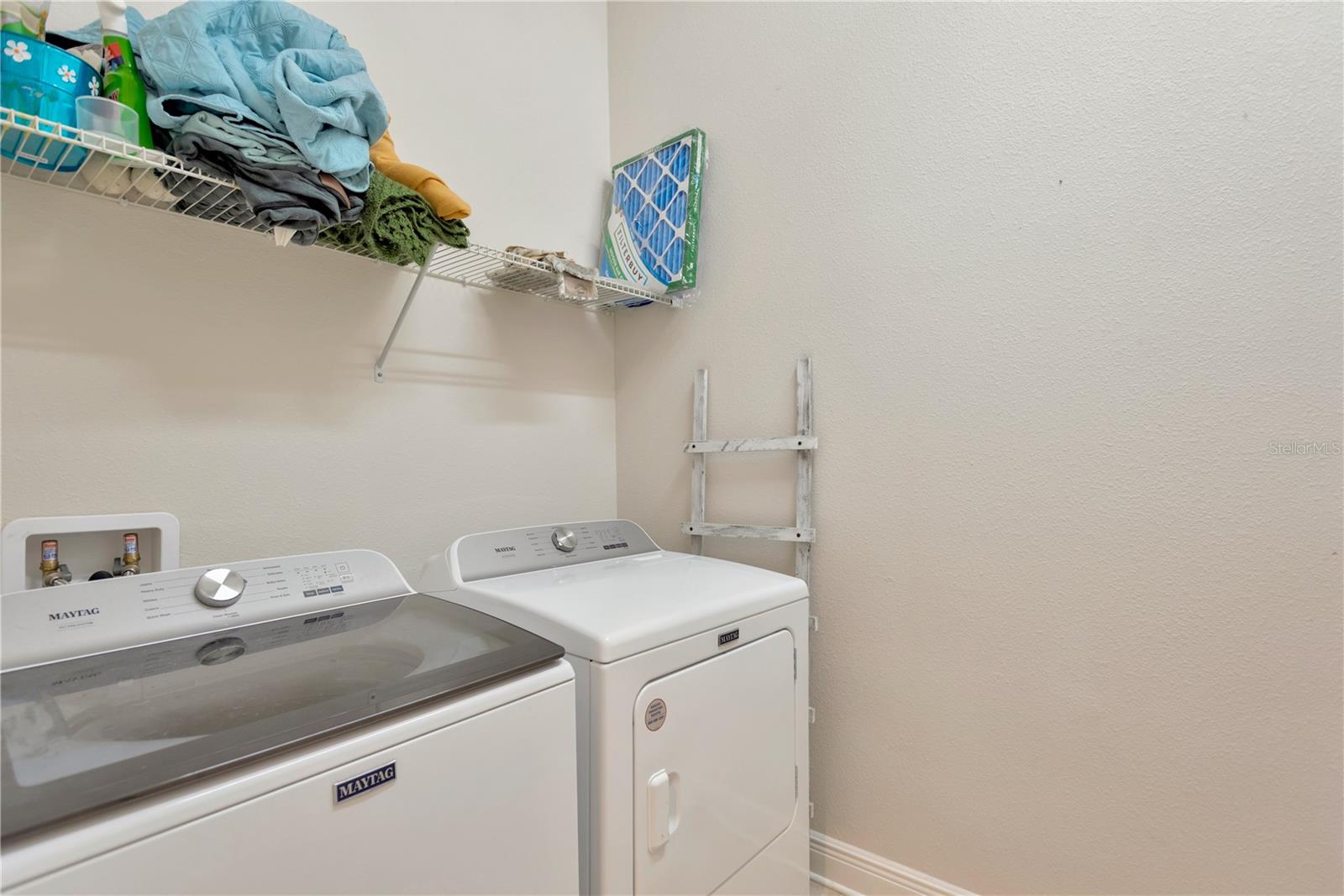 Listing photo id 26 for 4127 Broad Porch Run