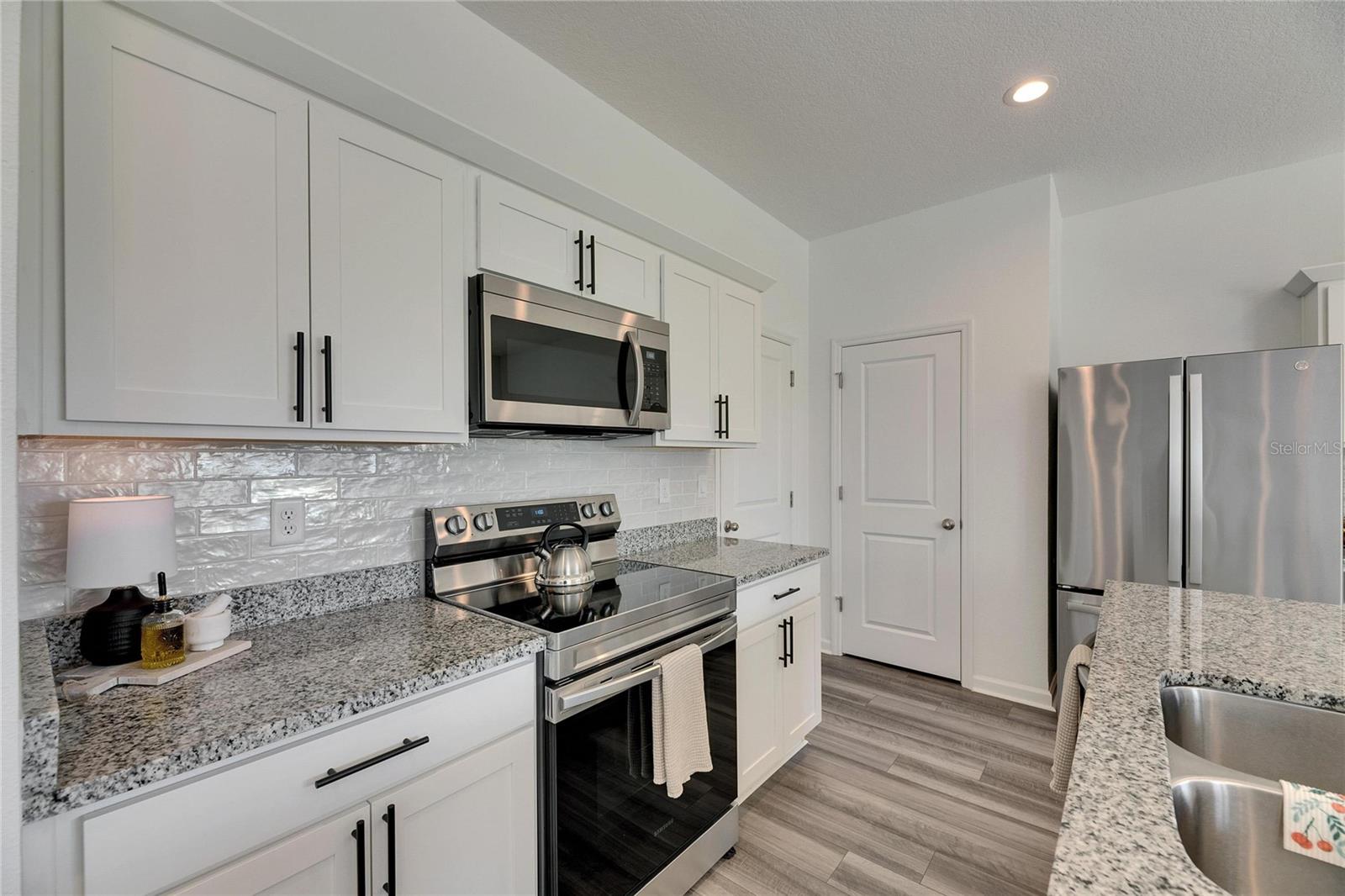 Image 9 of 33 For 9008 Waxwing Way