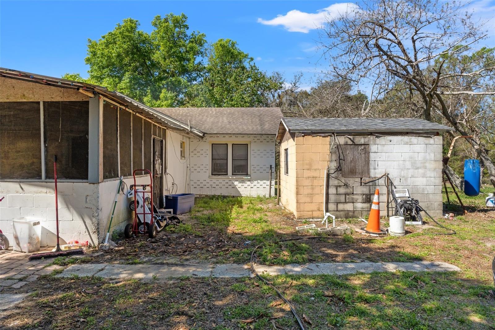 Image 4 of 14 For 22295 Powell Road