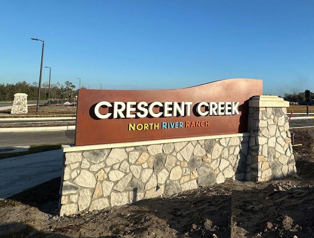 Listing photo id 2 for 10640 Crescent Creek Crossing