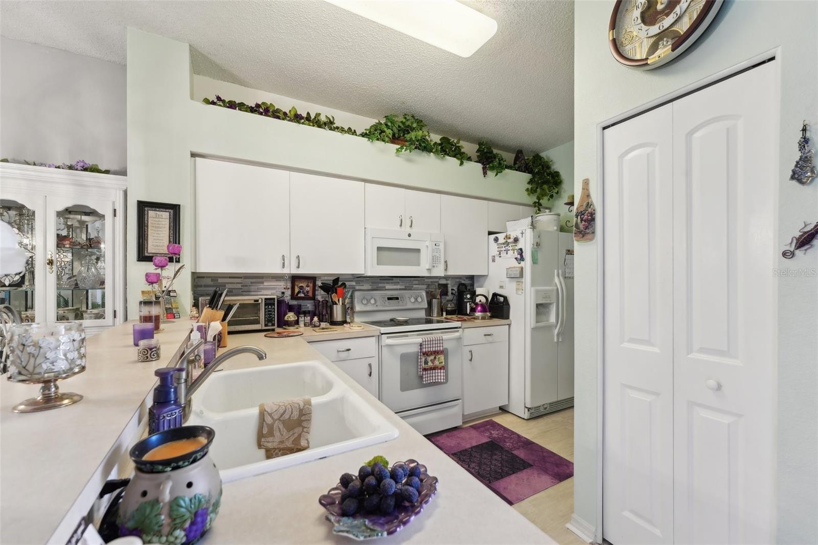 Image 14 of 67 For 767 Tremont Greens Lane 64