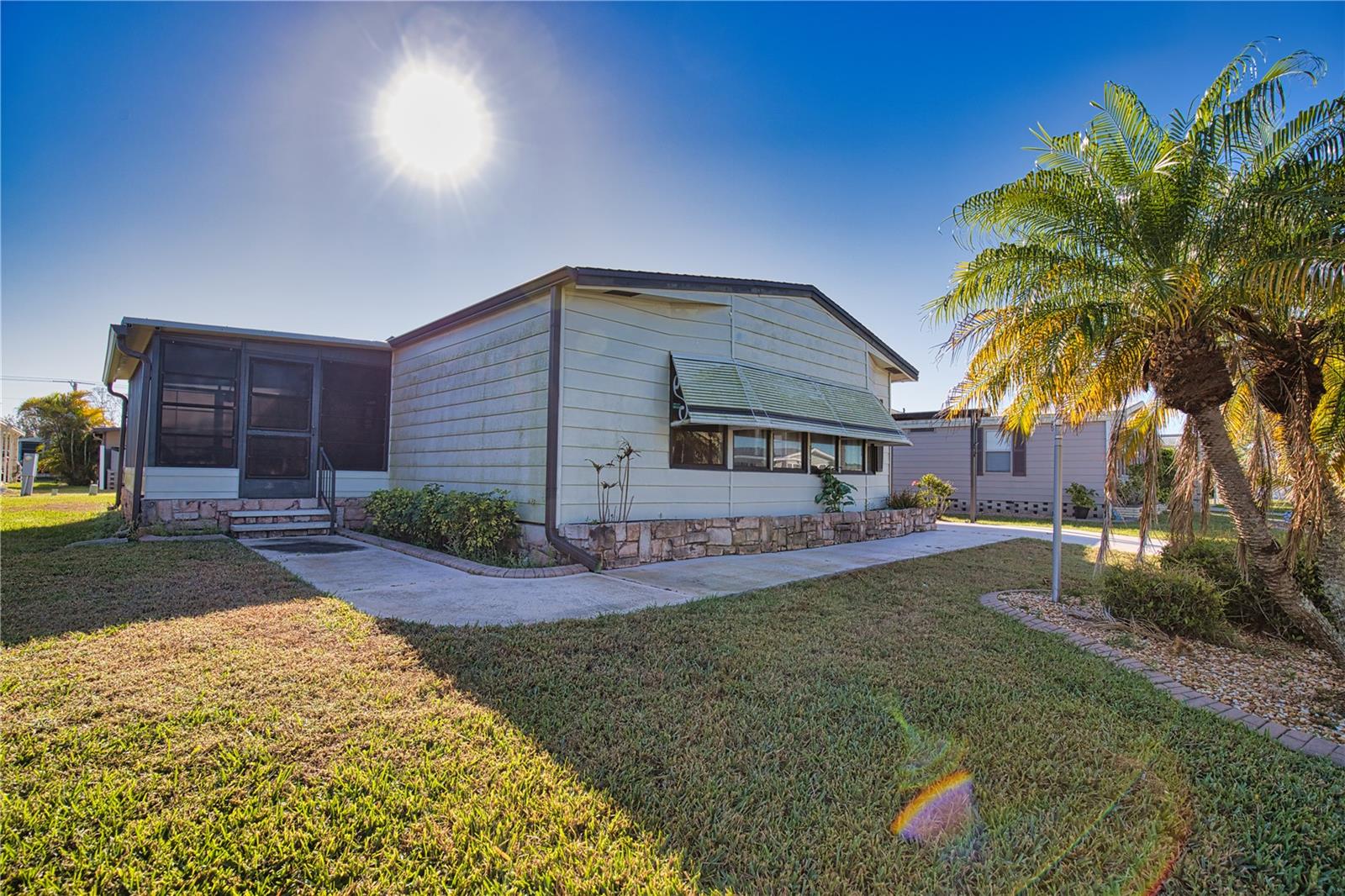 Image 4 of 37 For 554 Madero  