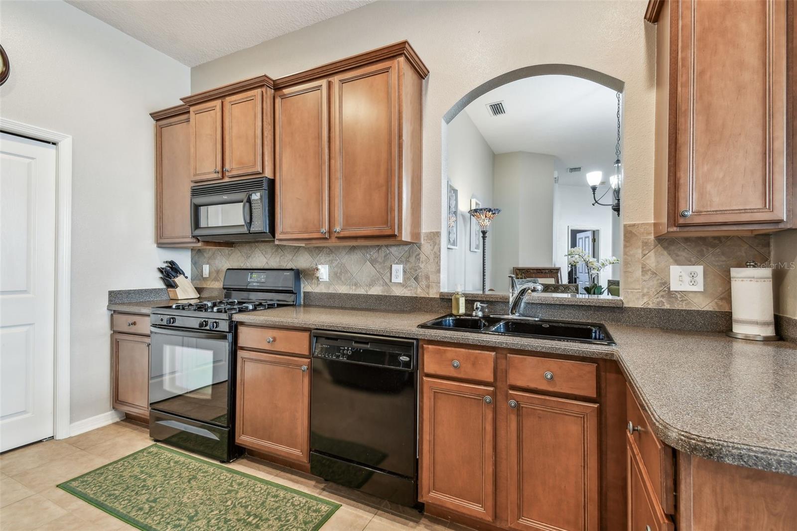 Image 22 of 66 For 31820 Blythewood Way