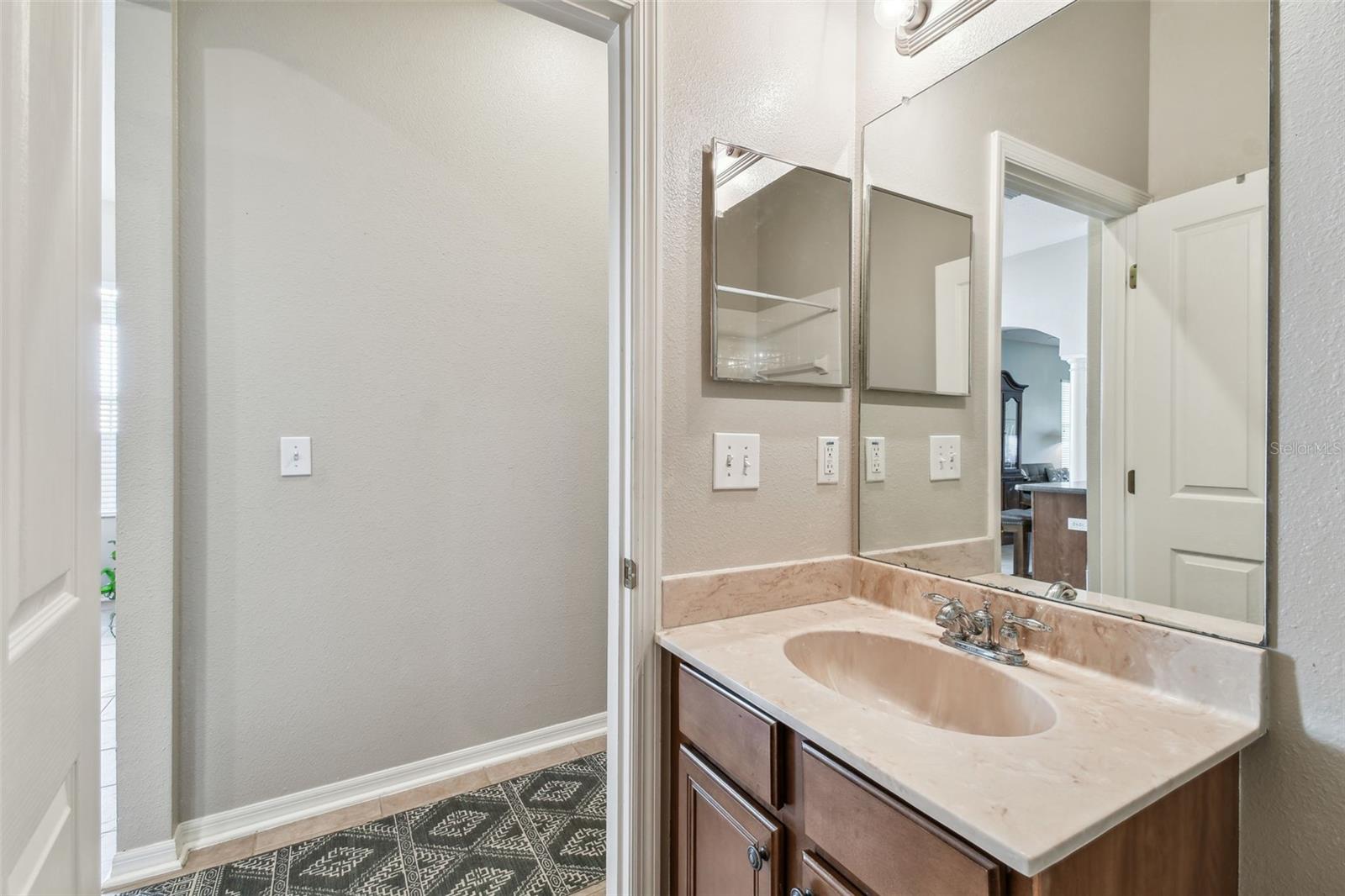 Image 29 of 66 For 31820 Blythewood Way
