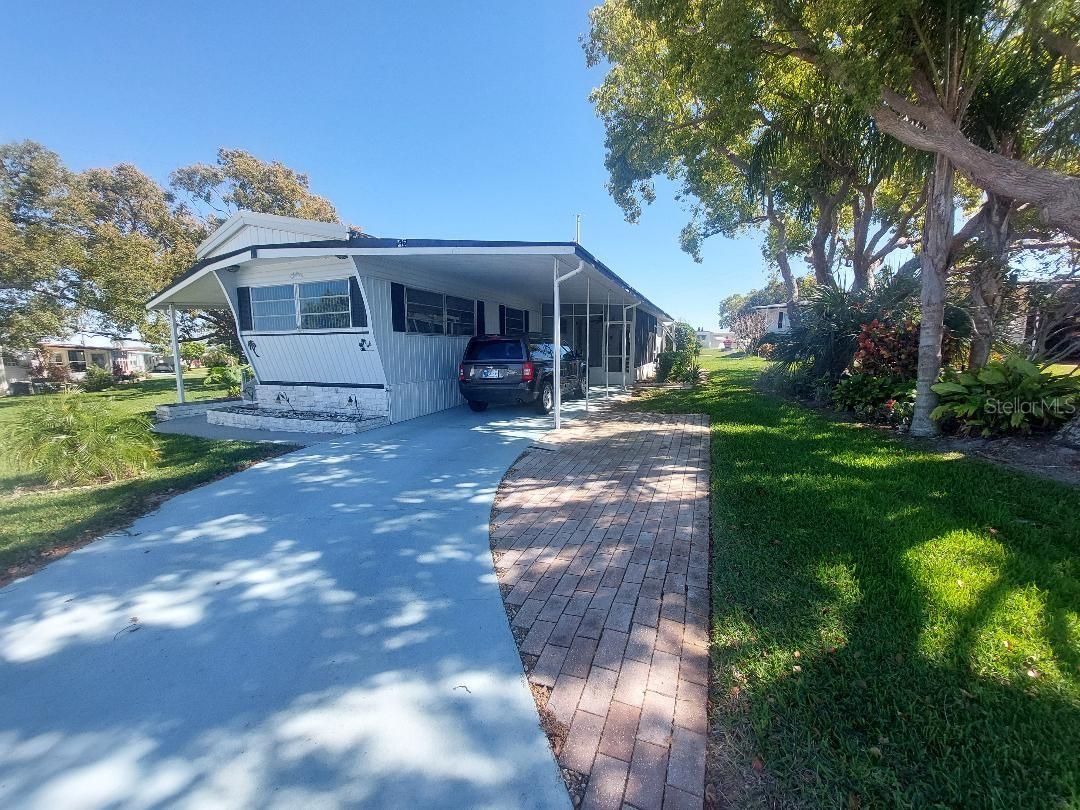 Listing photo id 0 for 46 Washington Court 28