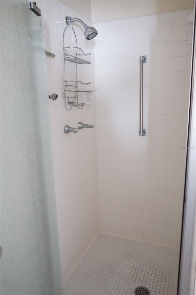 Image 17 of 52 For 2248 Greenwich Drive 64