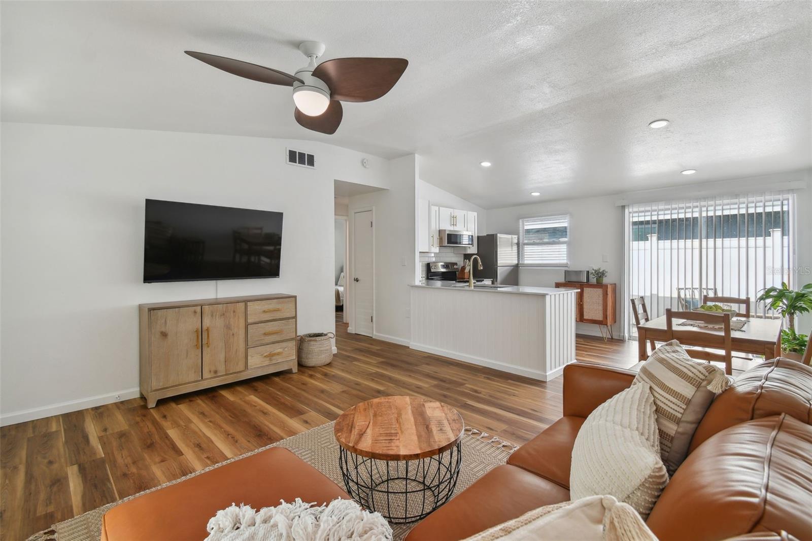 Image 10 of 42 For 1260 Hillcrest Avenue