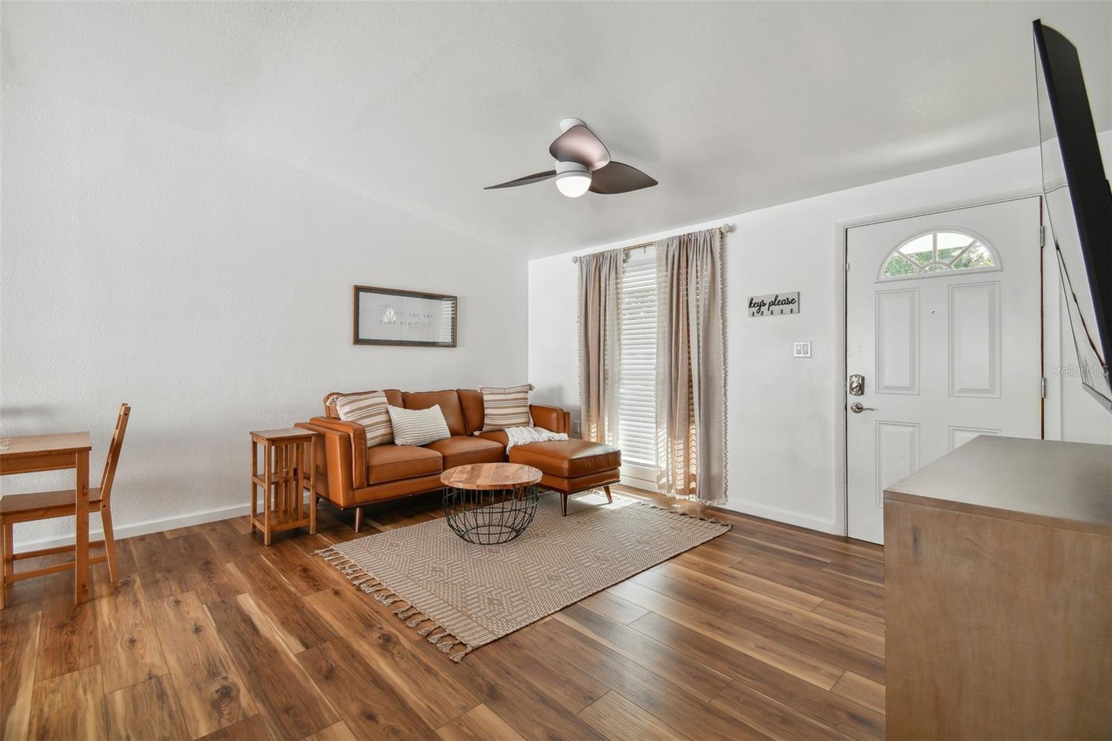 Image 12 of 42 For 1260 Hillcrest Avenue