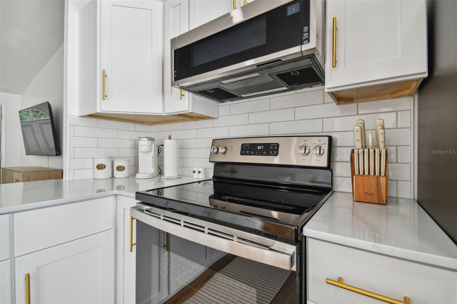 Image 22 of 42 For 1260 Hillcrest Avenue