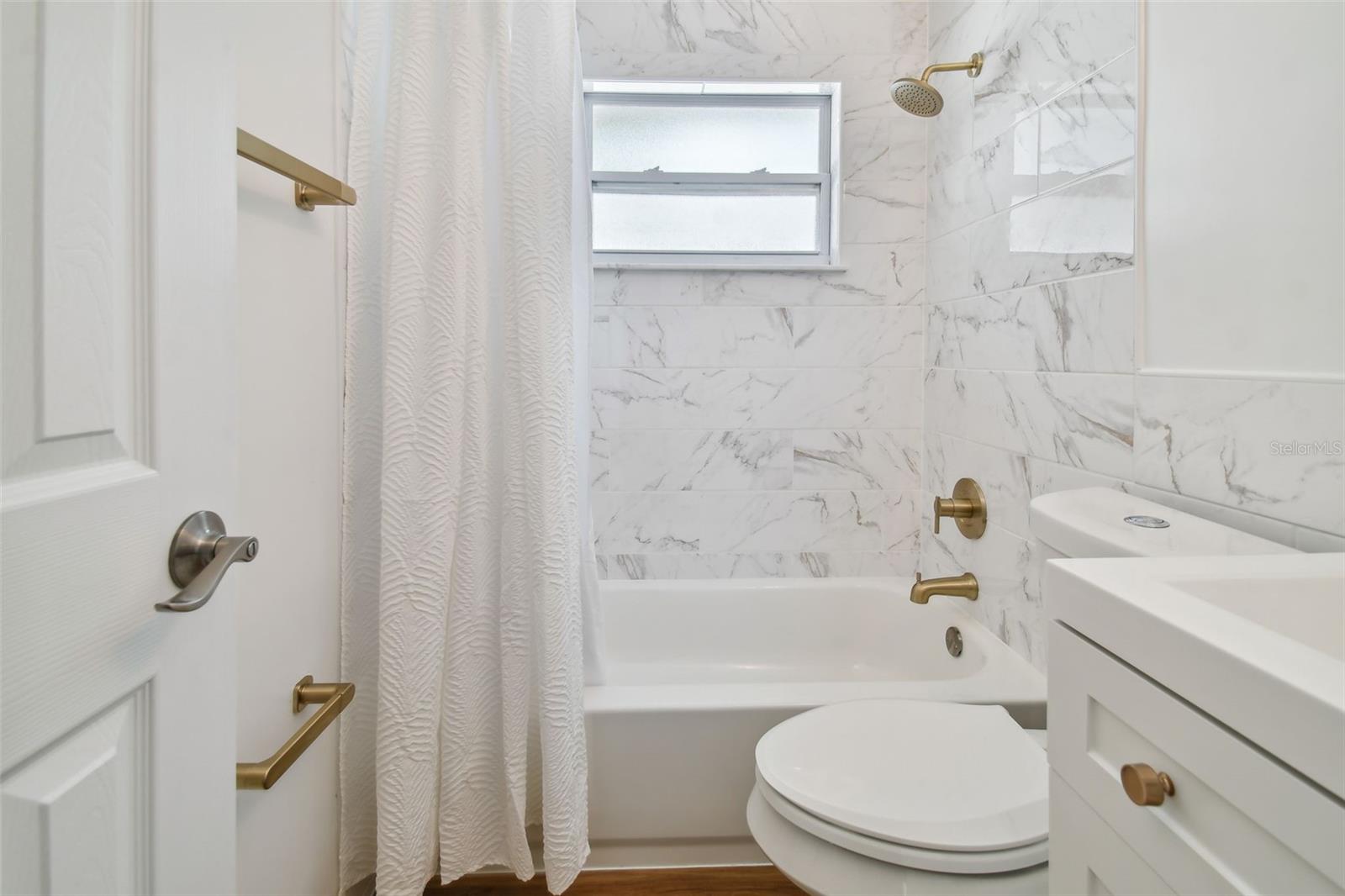 Image 33 of 42 For 1260 Hillcrest Avenue