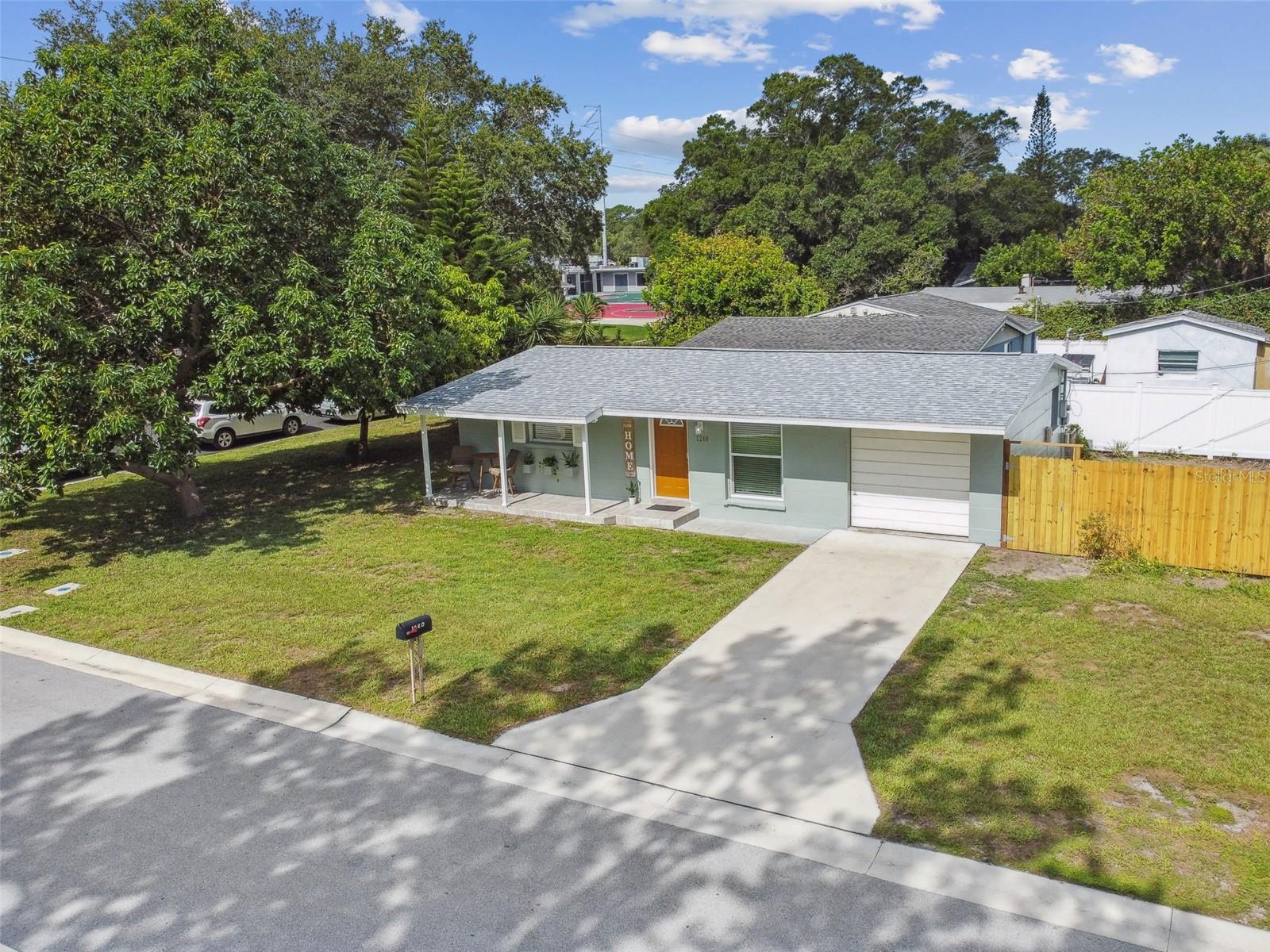Image 7 of 42 For 1260 Hillcrest Avenue