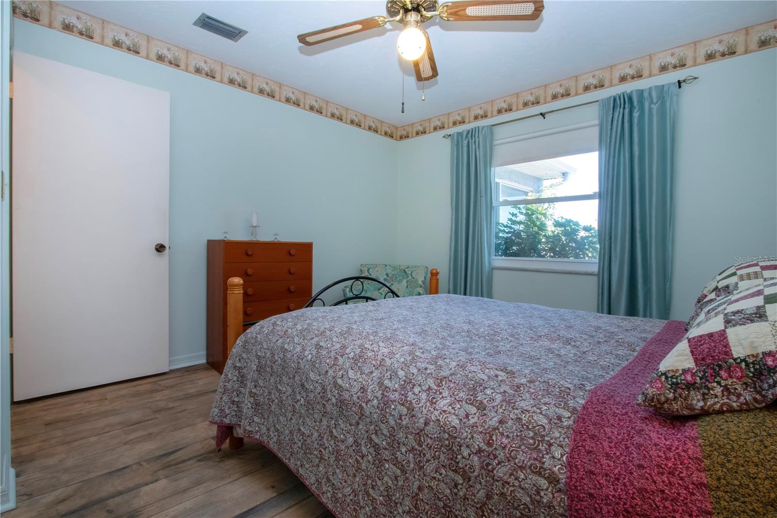 Image 34 of 41 For 322 Club Manor Drive