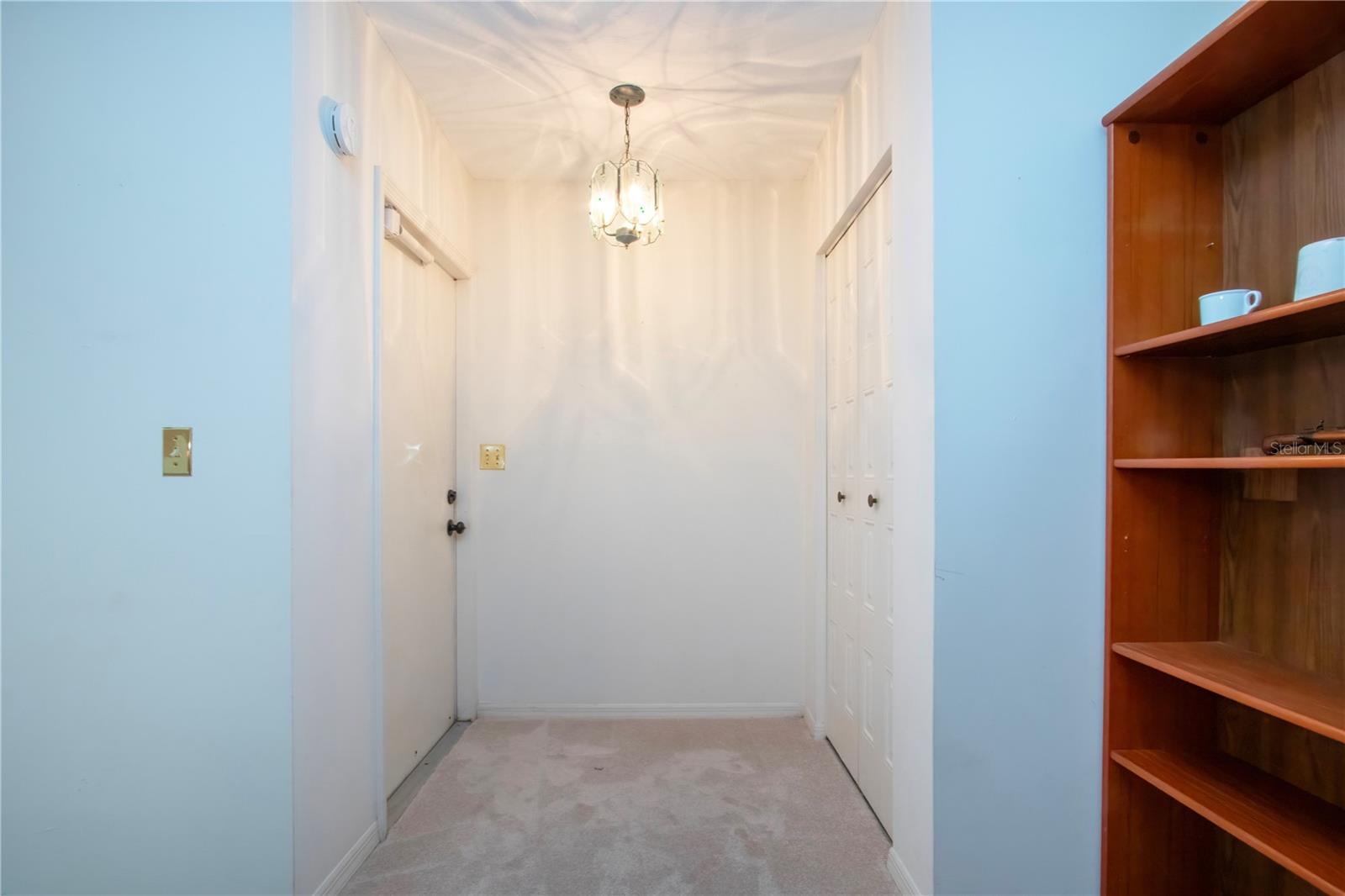 Image 6 of 41 For 322 Club Manor Drive