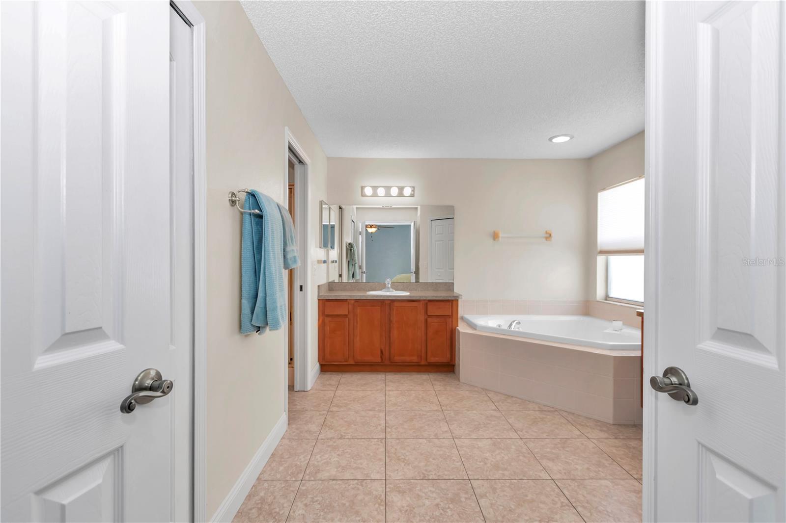 Image 14 of 24 For 15213 14th Avenue Road
