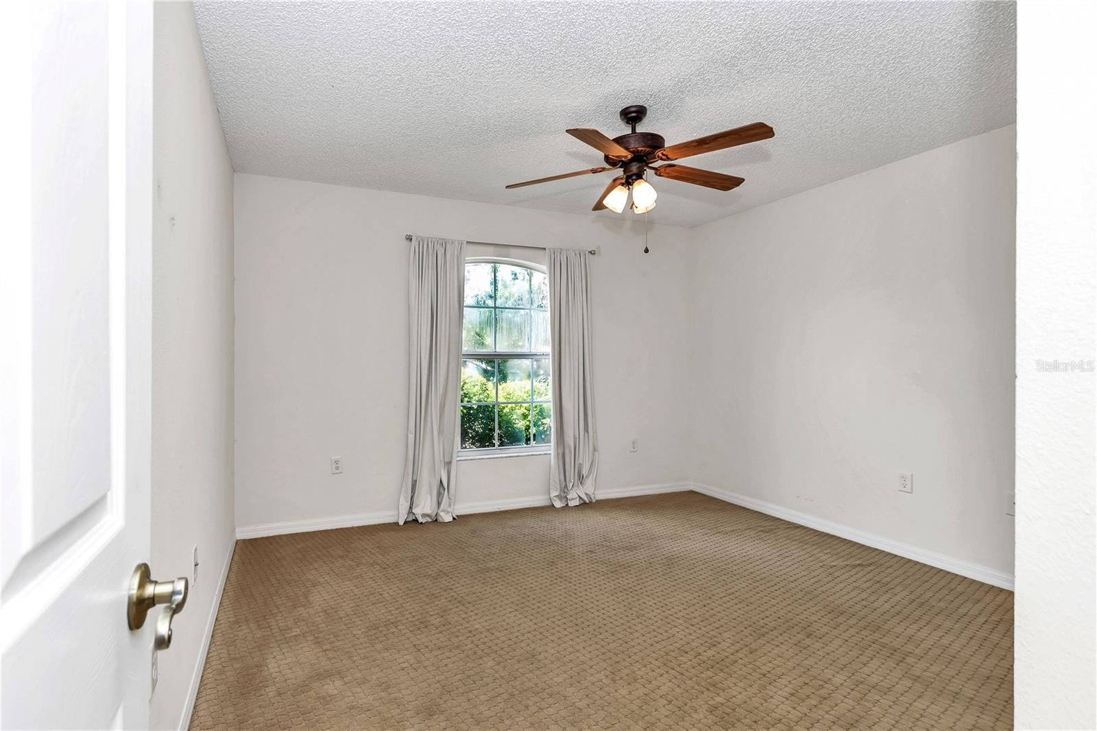 Image 15 of 24 For 15213 14th Avenue Road