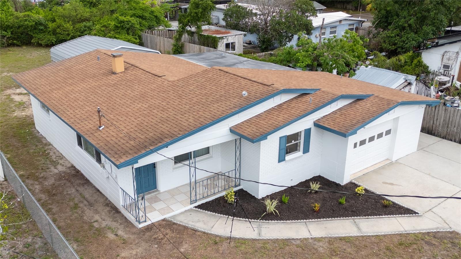 Image 6 of 44 For 2610 Yukon Street