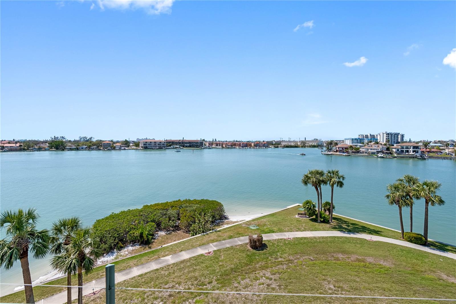 Image 12 of 87 For 8040 Sailboat Key Boulevard S 402