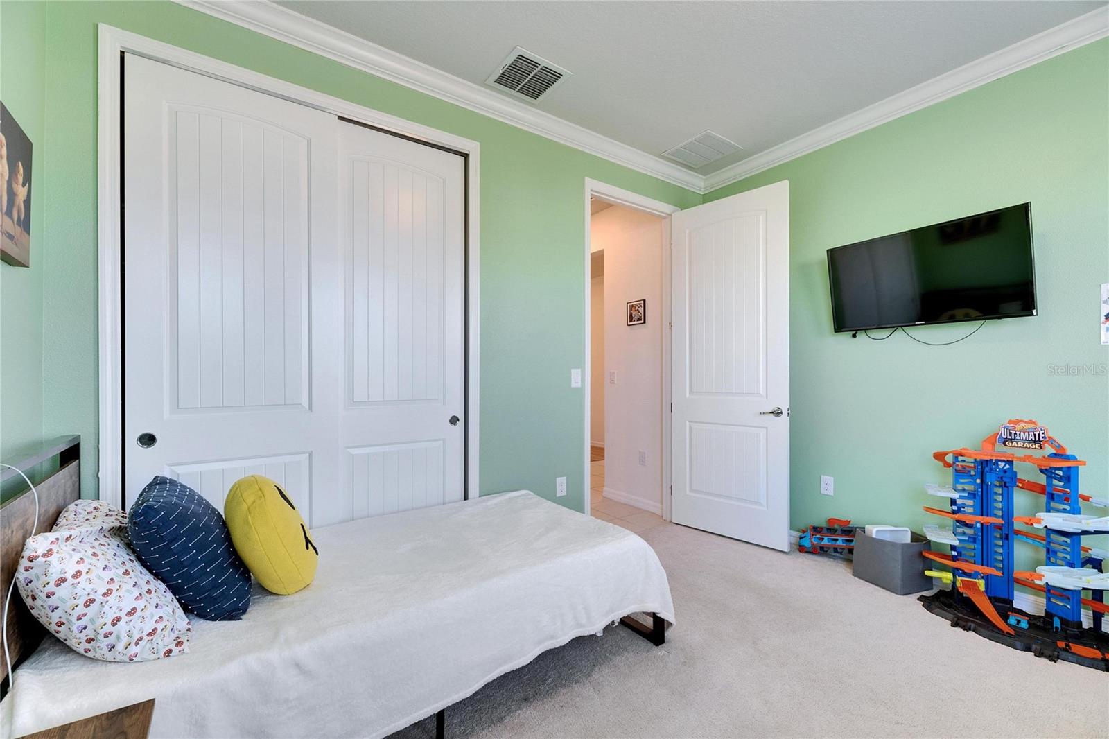 Image 29 of 78 For 9748 Ibis Grove Boulevard