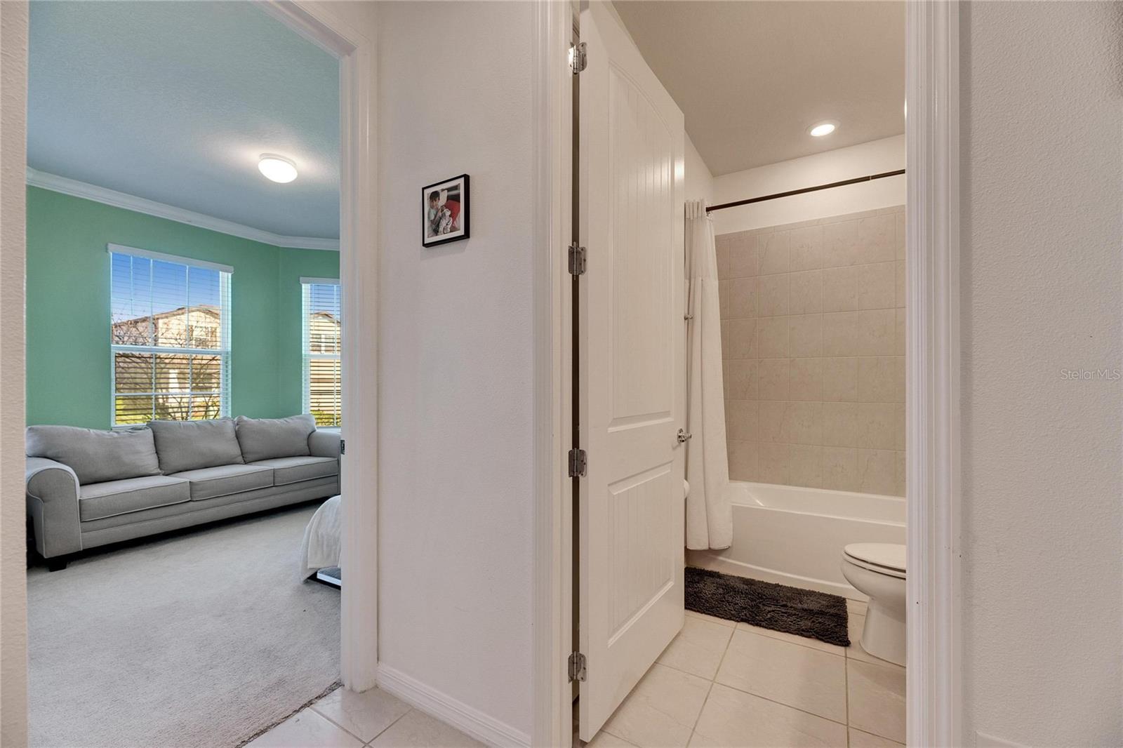 Image 31 of 78 For 9748 Ibis Grove Boulevard