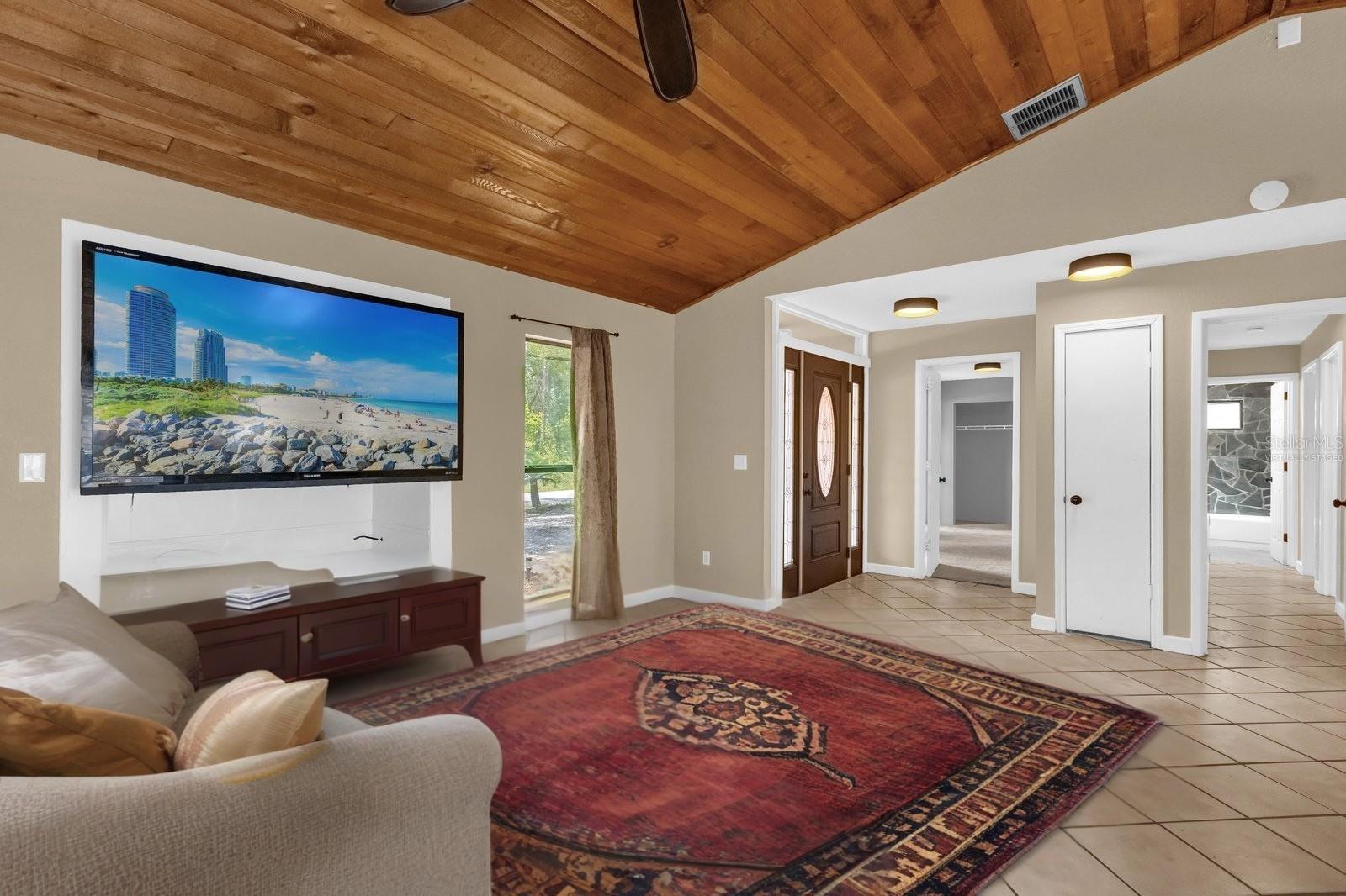 Image 10 of 28 For 31632 Spruce Drive