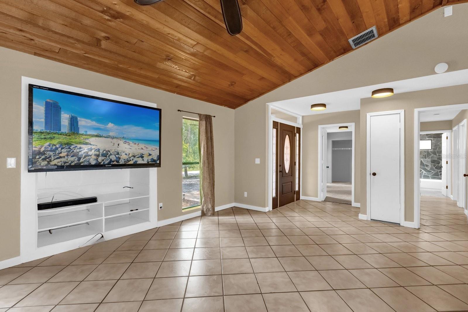 Image 22 of 28 For 31632 Spruce Drive